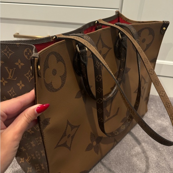 LOUIS VUITTON Reverse “On The Go” GM Tote - Picture 8 of 16